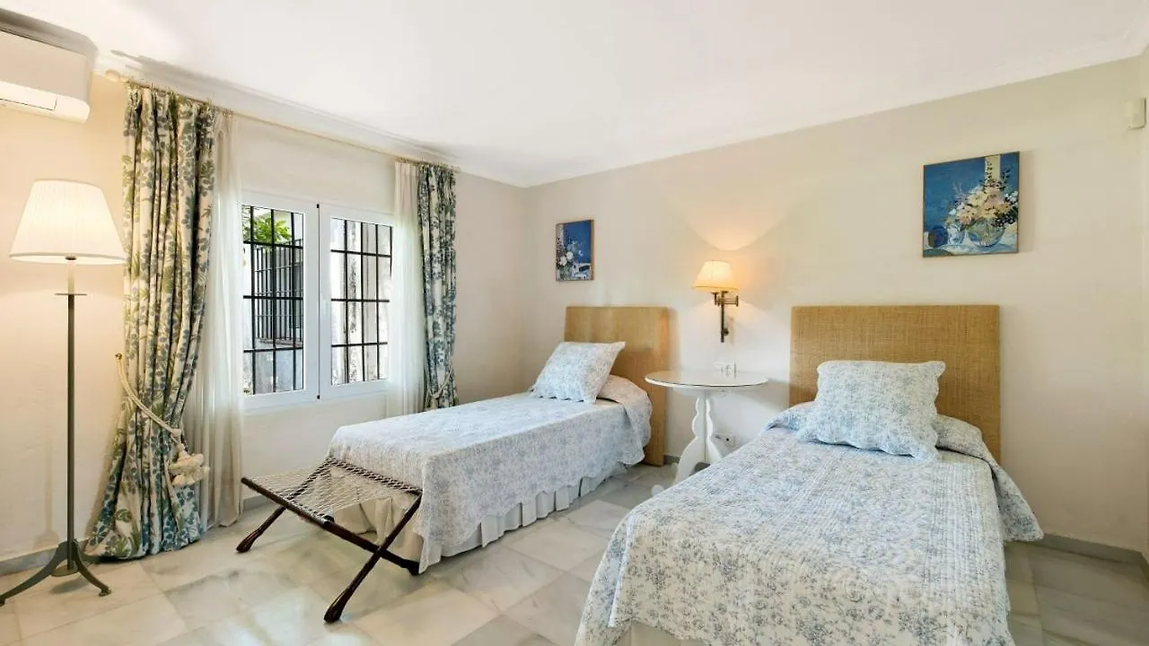 Tas Chill - Puente Romano Marbella Beach Front Apartment