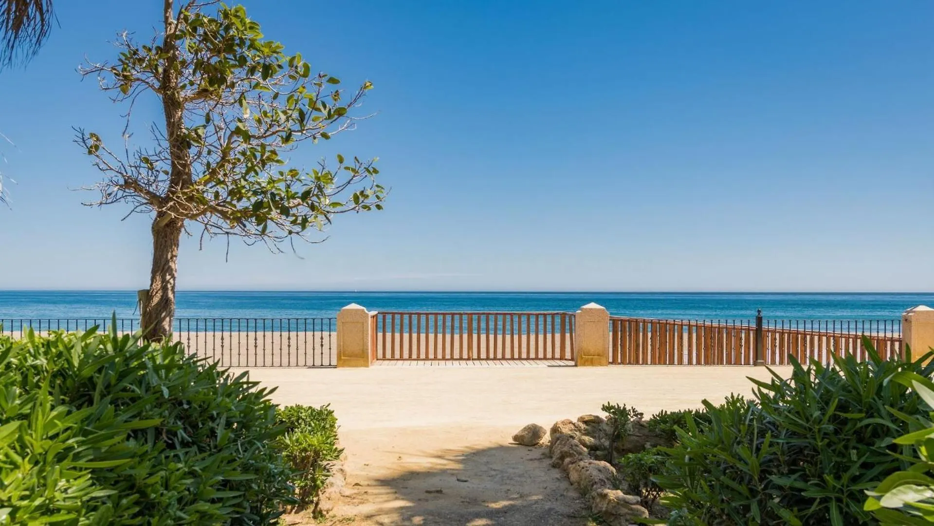 Tas Chill - Puente Romano Marbella Beach Front Apartment